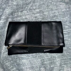 Black Clutch w/ Magnet Button